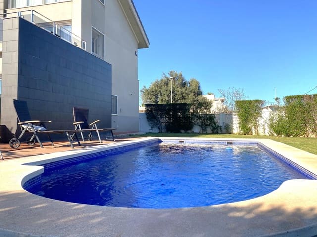 4 soveværelse Villa til salg i Vinaròs med swimmingpool garage - € 499.000 (Ref: 9702107)