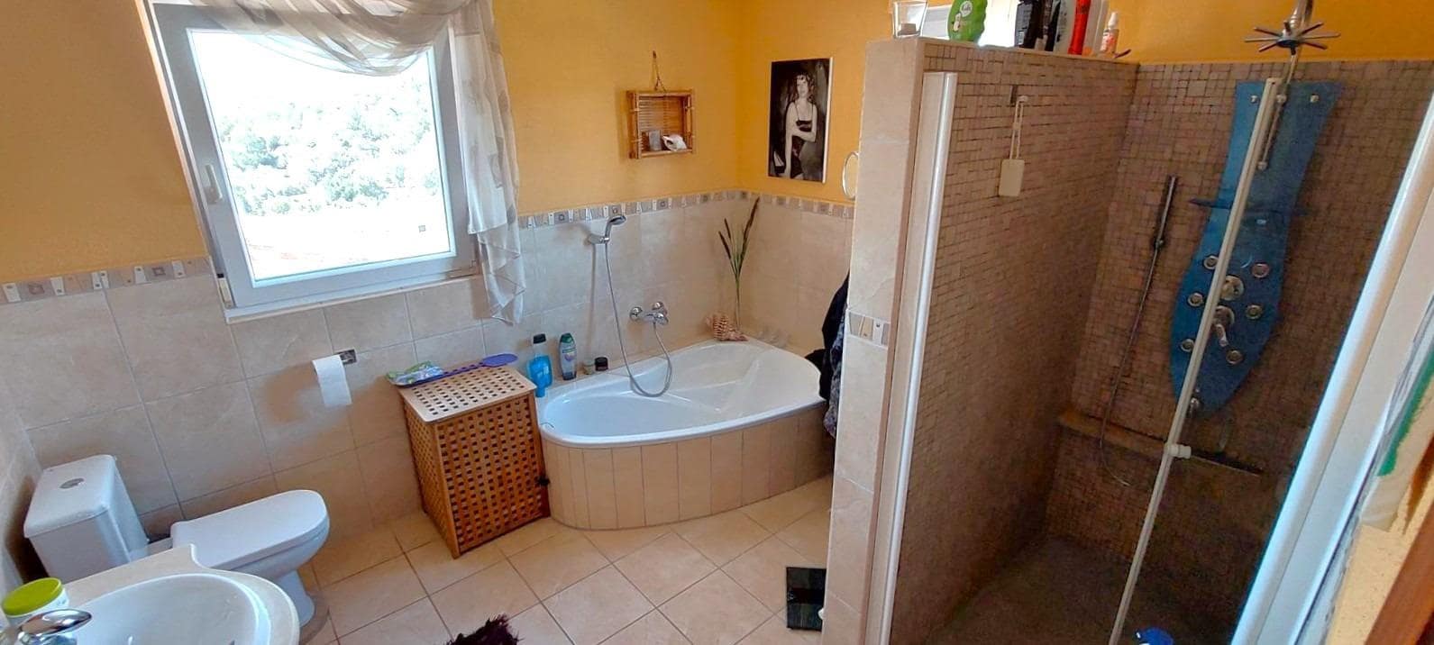 4 bedroom Villa for sale in Calig with pool garage - € 525,000 (Ref: 9741879)