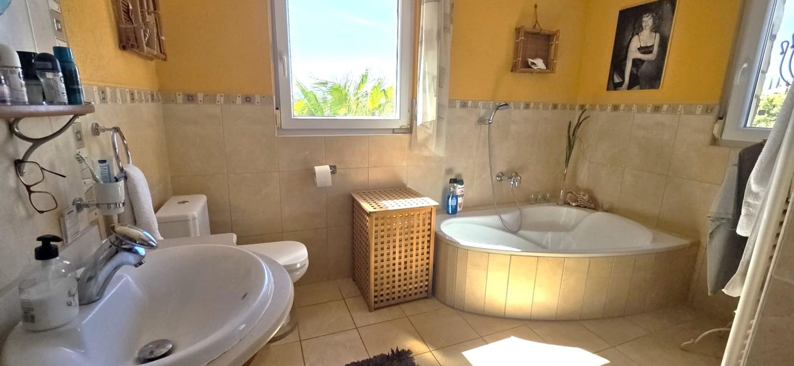 4 bedroom Villa for sale in Calig with pool garage - € 525,000 (Ref: 9741879)