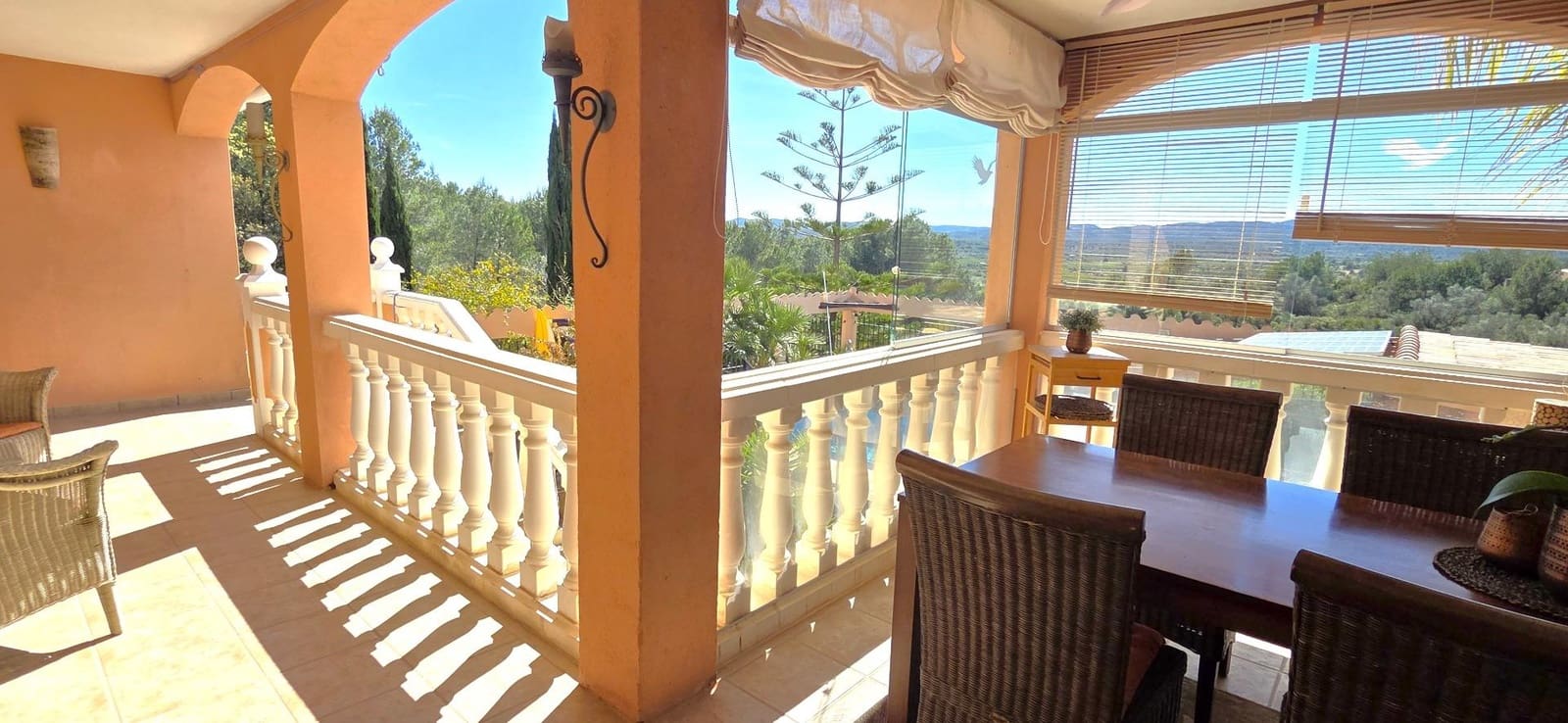 4 bedroom Villa for sale in Calig with pool garage - € 525,000 (Ref: 9741879)