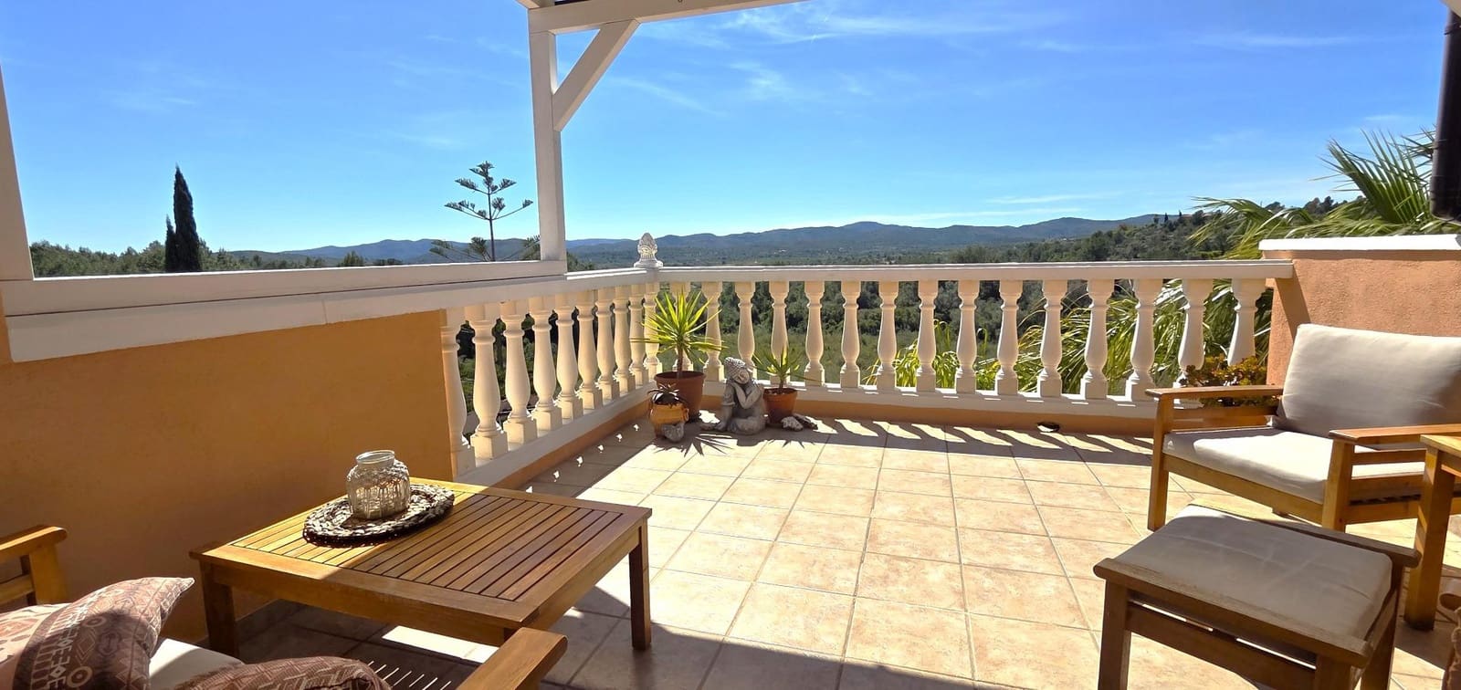 4 bedroom Villa for sale in Calig with pool garage - € 525,000 (Ref: 9741879)