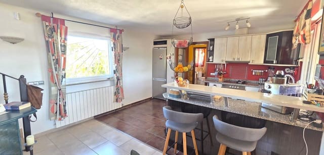 4 soveværelse Villa til salg i Càlig med swimmingpool garage - € 525.000 (Ref: 9741879)