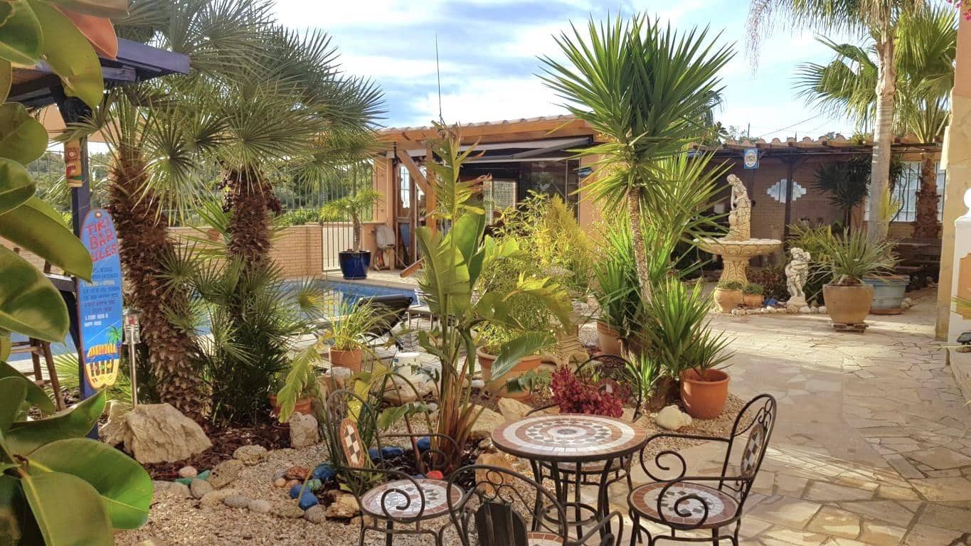 4 bedroom Villa for sale in Calig with pool garage - € 525,000 (Ref: 9741879)