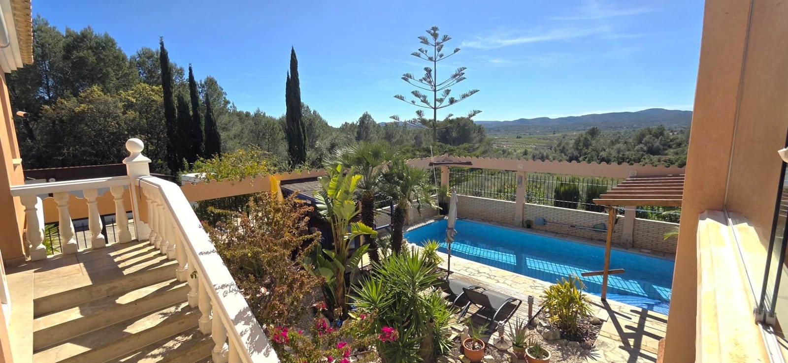 4 bedroom Villa for sale in Calig with pool garage - € 525,000 (Ref: 9741879)