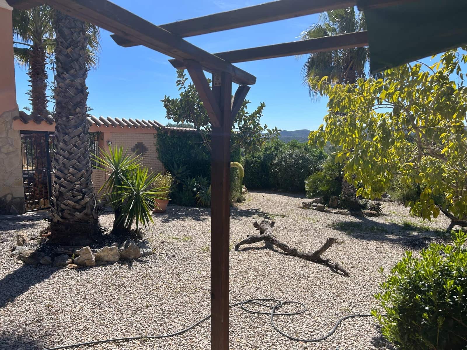 4 bedroom Villa for sale in Calig with pool garage - € 525,000 (Ref: 9741879)