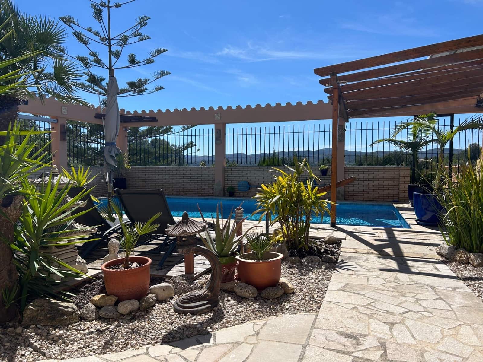 4 bedroom Villa for sale in Calig with pool garage - € 525,000 (Ref: 9741879)