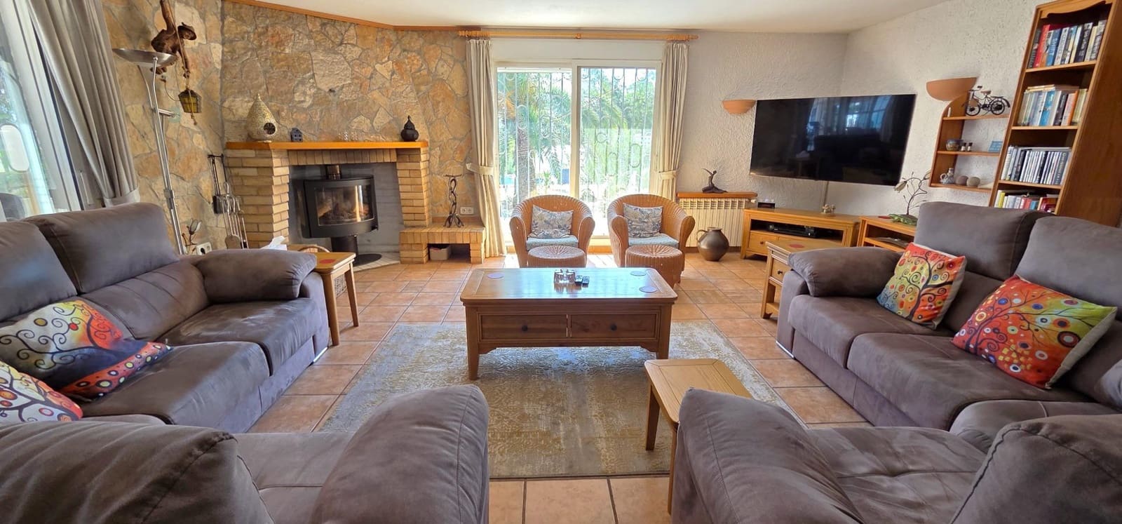 Chalet de 3 habitaciones en Vinaròs en venta con piscina garaje - 350.000 € (Ref: 9799452)