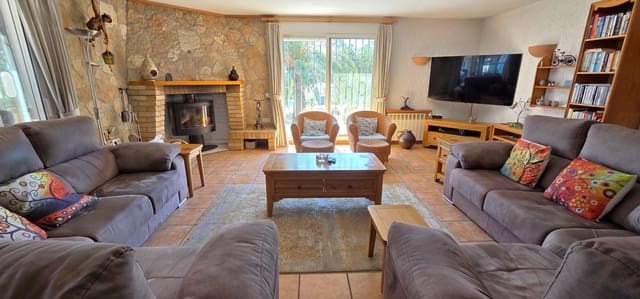 3 sypialnia Willa na sprzedaż w Vinaròs z basenem garażem - 350 000 € (Ref: 9799452)