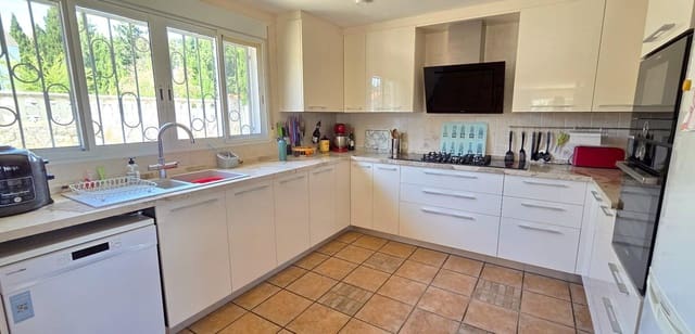 3 sypialnia Willa na sprzedaż w Vinaròs z basenem garażem - 350 000 € (Ref: 9799452)