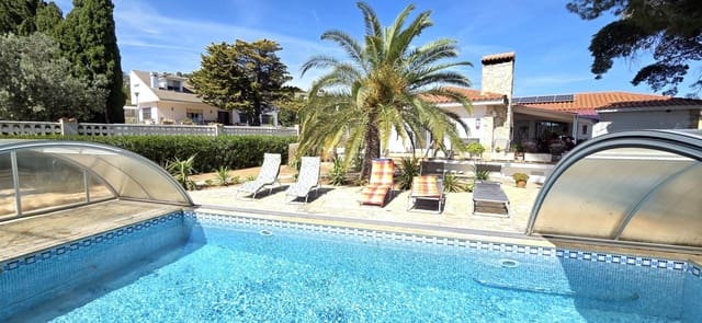3 sypialnia Willa na sprzedaż w Vinaròs z basenem garażem - 350 000 € (Ref: 9799452)
