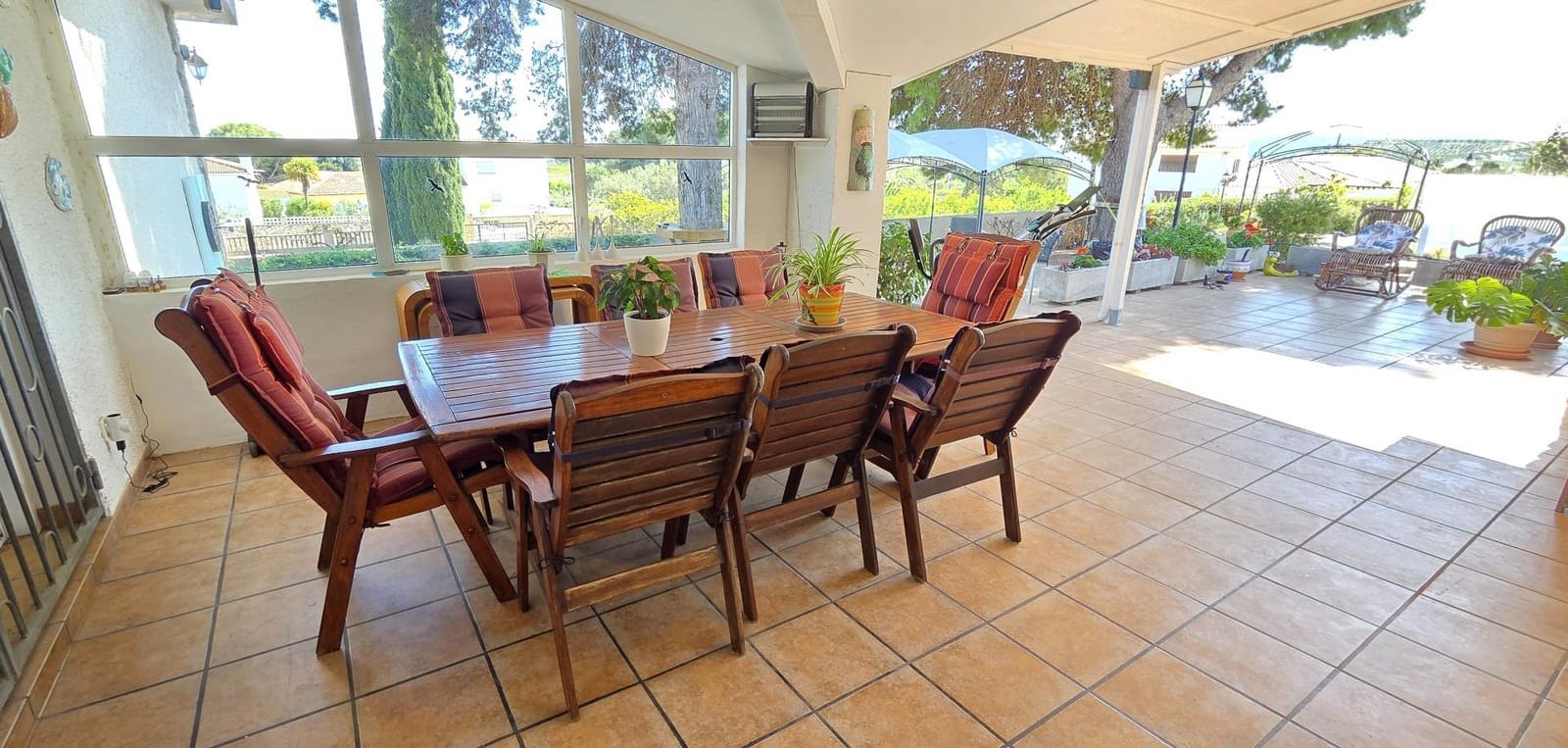 Chalet de 3 habitaciones en Vinaròs en venta con piscina garaje - 350.000 € (Ref: 9799452)