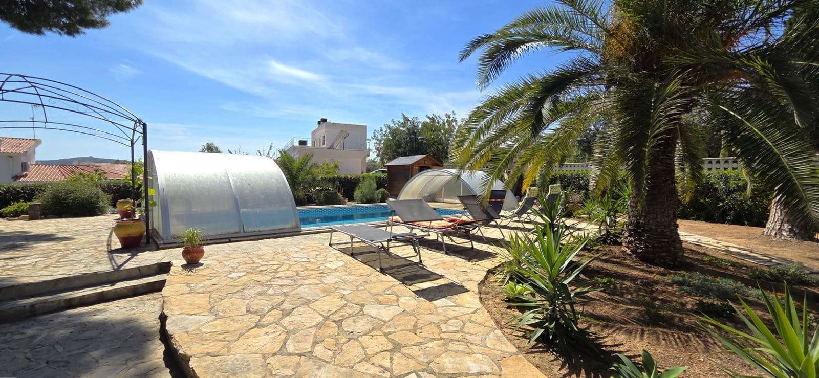 Chalet de 3 habitaciones en Vinaròs en venta con piscina garaje - 350.000 € (Ref: 9799452)