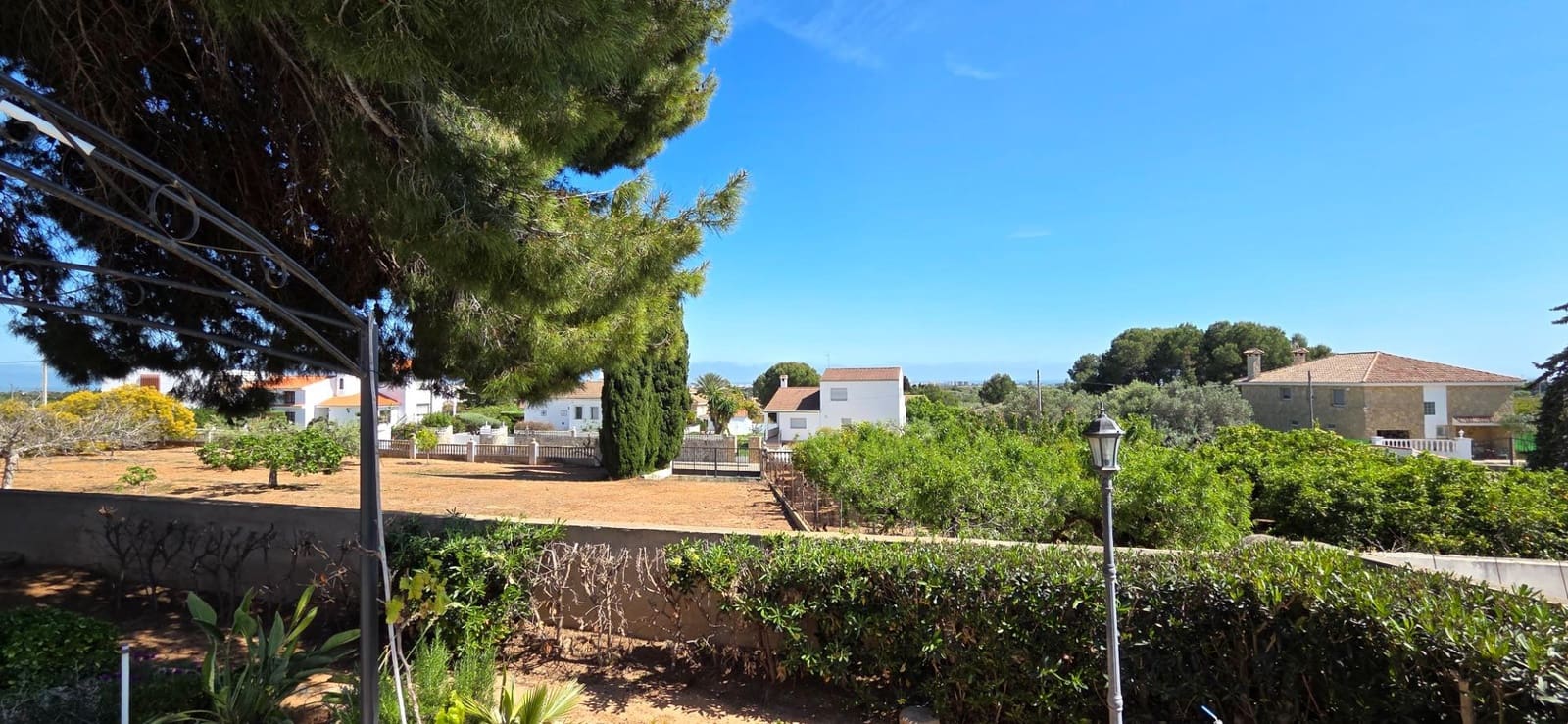 Chalet de 3 habitaciones en Vinaròs en venta con piscina garaje - 350.000 € (Ref: 9799452)