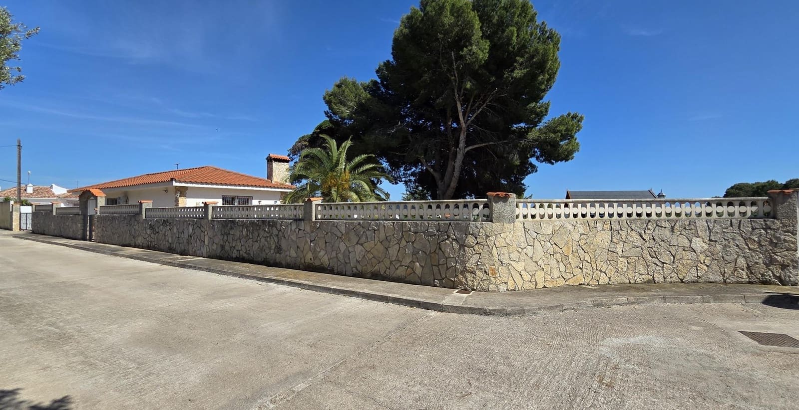 Chalet de 3 habitaciones en Vinaròs en venta con piscina garaje - 350.000 € (Ref: 9799452)