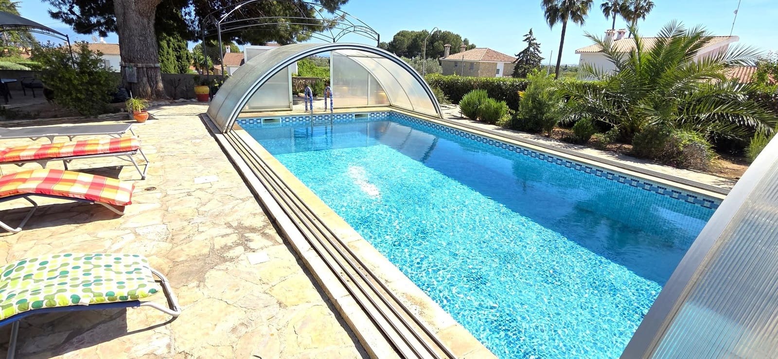 Chalet de 3 habitaciones en Vinaròs en venta con piscina garaje - 350.000 € (Ref: 9799452)