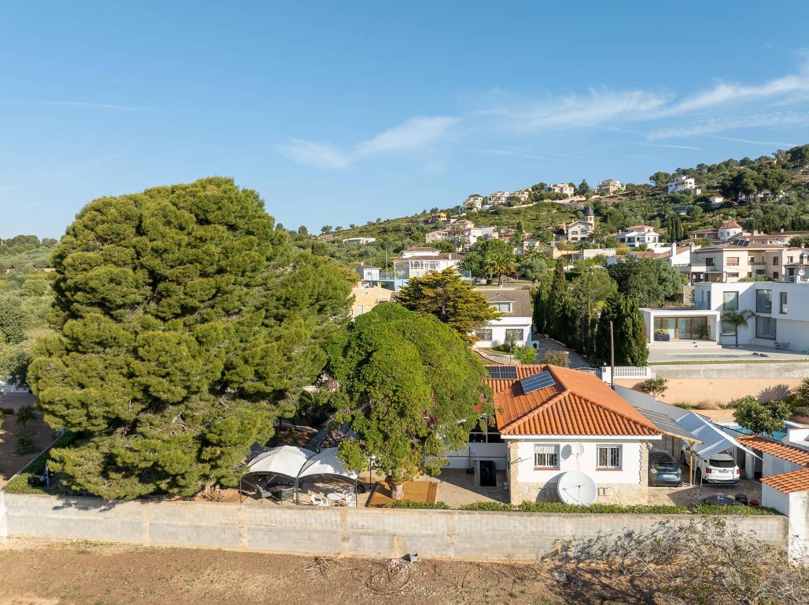 Chalet de 3 habitaciones en Vinaròs en venta con piscina garaje - 350.000 € (Ref: 9799452)