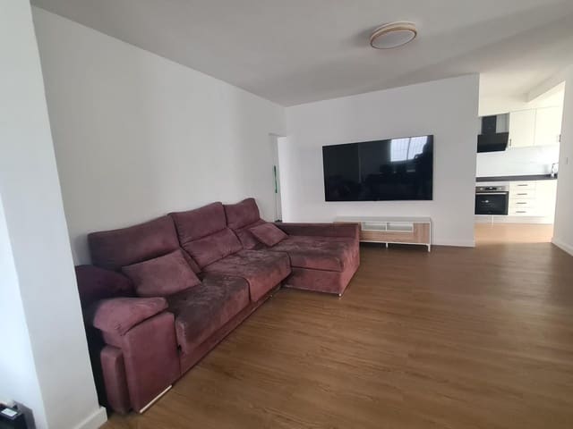 Chalet de 4 habitaciones en Vinaròs en venta con garaje - 365.000 € (Ref: 9894068)