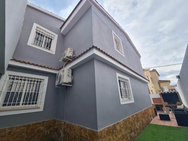 4 soverom Villa til salgs i Vinaròs med garasje - € 335 000 (Ref: 9894068)