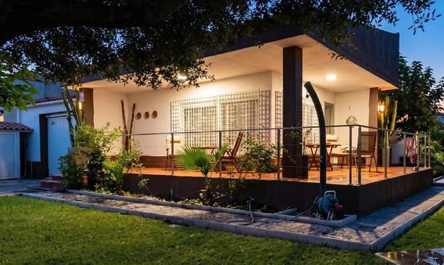 3 slaapkamer Villa te koop in Vinaròs met garage - € 399.000 (Ref: 9913336)