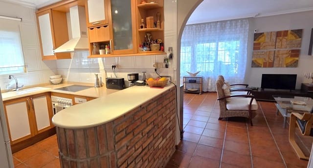 3 slaapkamer Villa te koop in Vinaròs met garage - € 399.000 (Ref: 9913336)