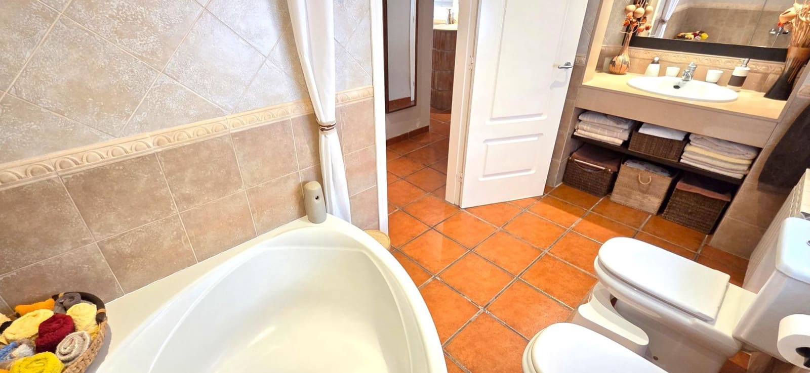 Chalet de 3 habitaciones en Vinaròs en venta con garaje - 399.000 € (Ref: 9913336)