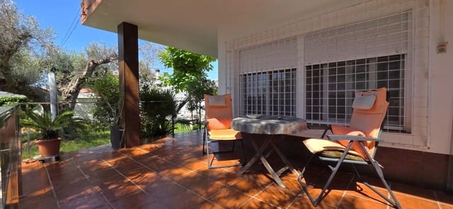Chalet de 3 habitaciones en Vinaròs en venta con garaje - 399.000 € (Ref: 9913336)