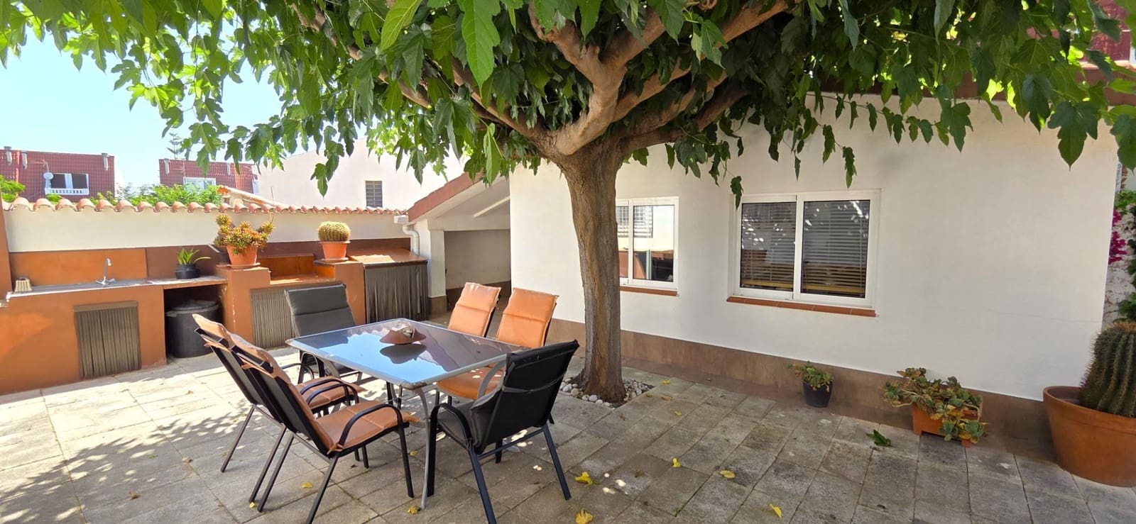 Chalet de 3 habitaciones en Vinaròs en venta con garaje - 399.000 € (Ref: 9913336)