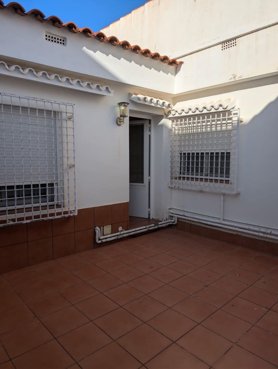 Chalet de 3 habitaciones en Vinaròs en venta con garaje - 399.000 € (Ref: 9913336)