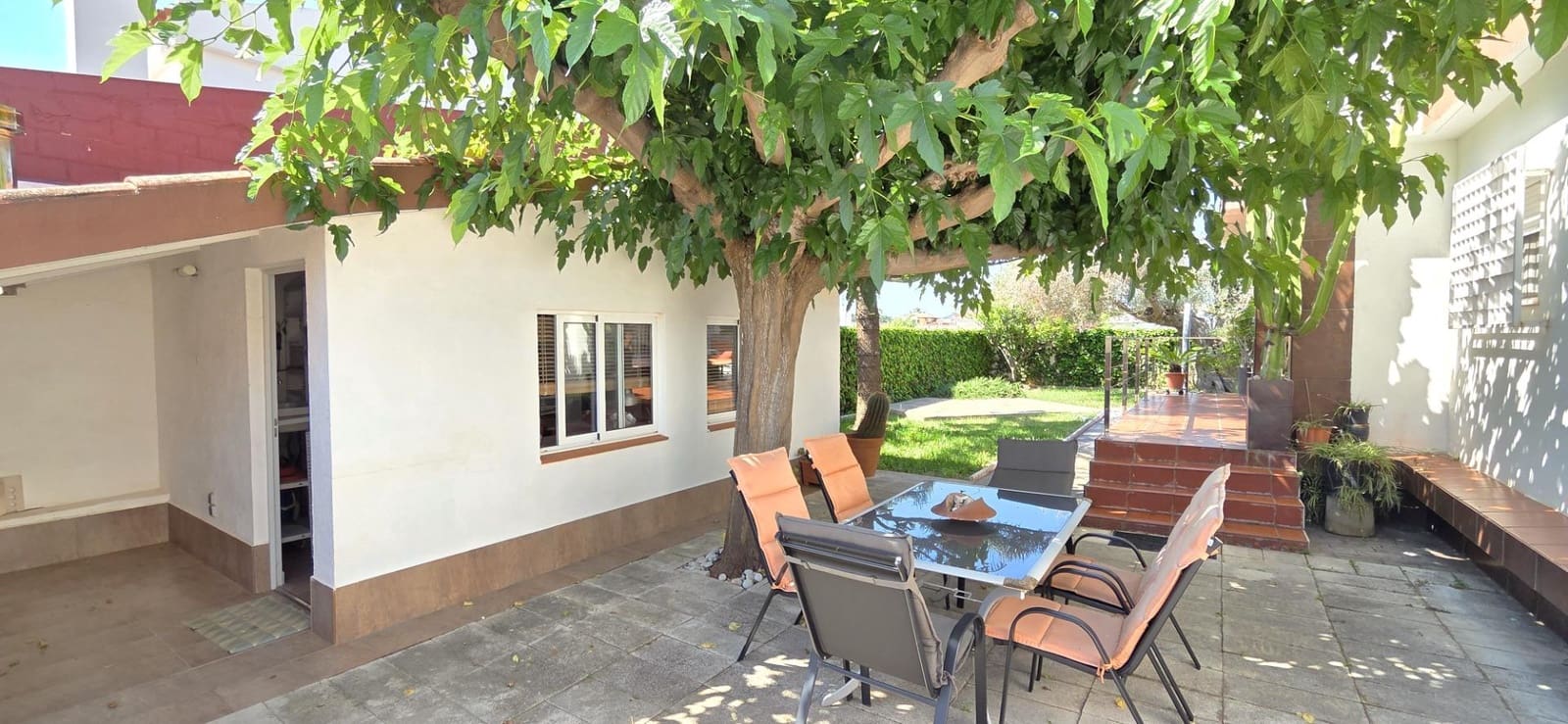 Chalet de 3 habitaciones en Vinaròs en venta con garaje - 399.000 € (Ref: 9913336)