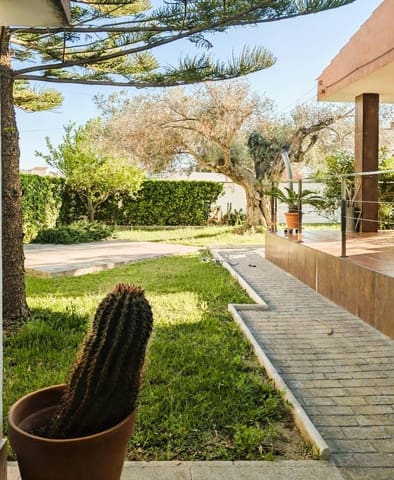 3 slaapkamer Villa te koop in Vinaròs met garage - € 399.000 (Ref: 9913336)