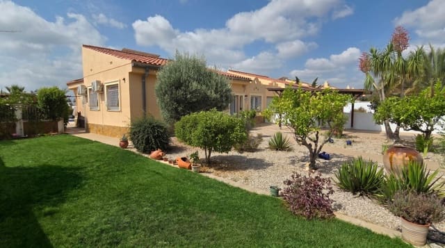 3 soveværelse Villa til salg i Ulldecona med swimmingpool - € 320.000 (Ref: 9963310)