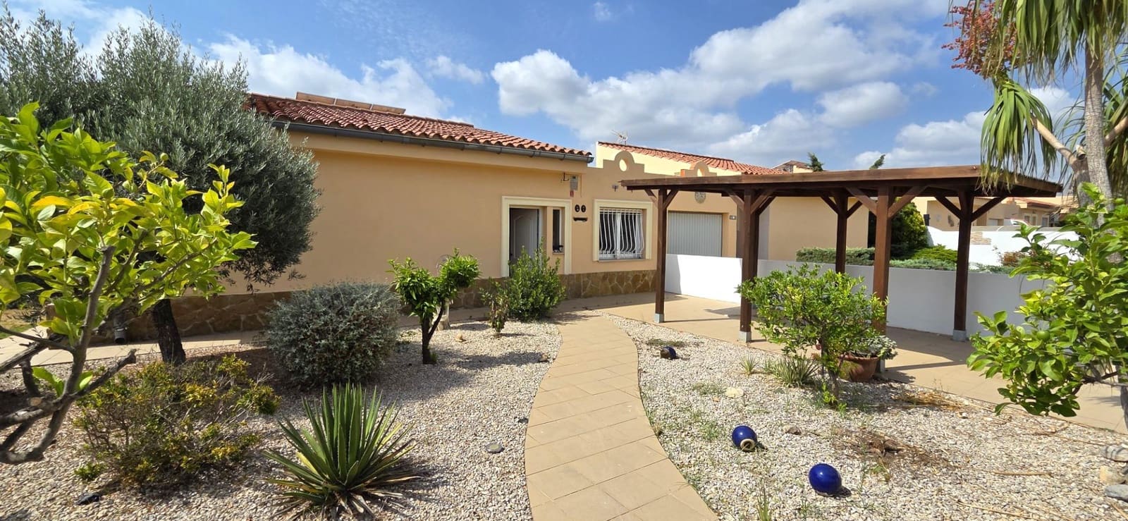 3 soveværelse Villa til salg i Ulldecona med swimmingpool - € 320.000 (Ref: 9963310)