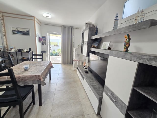 3 soveværelse Semi-Rækkehus til salg i El Tablero, San Bartolomé de Tirajana med garage - € 390.000 (Ref: 9386664)