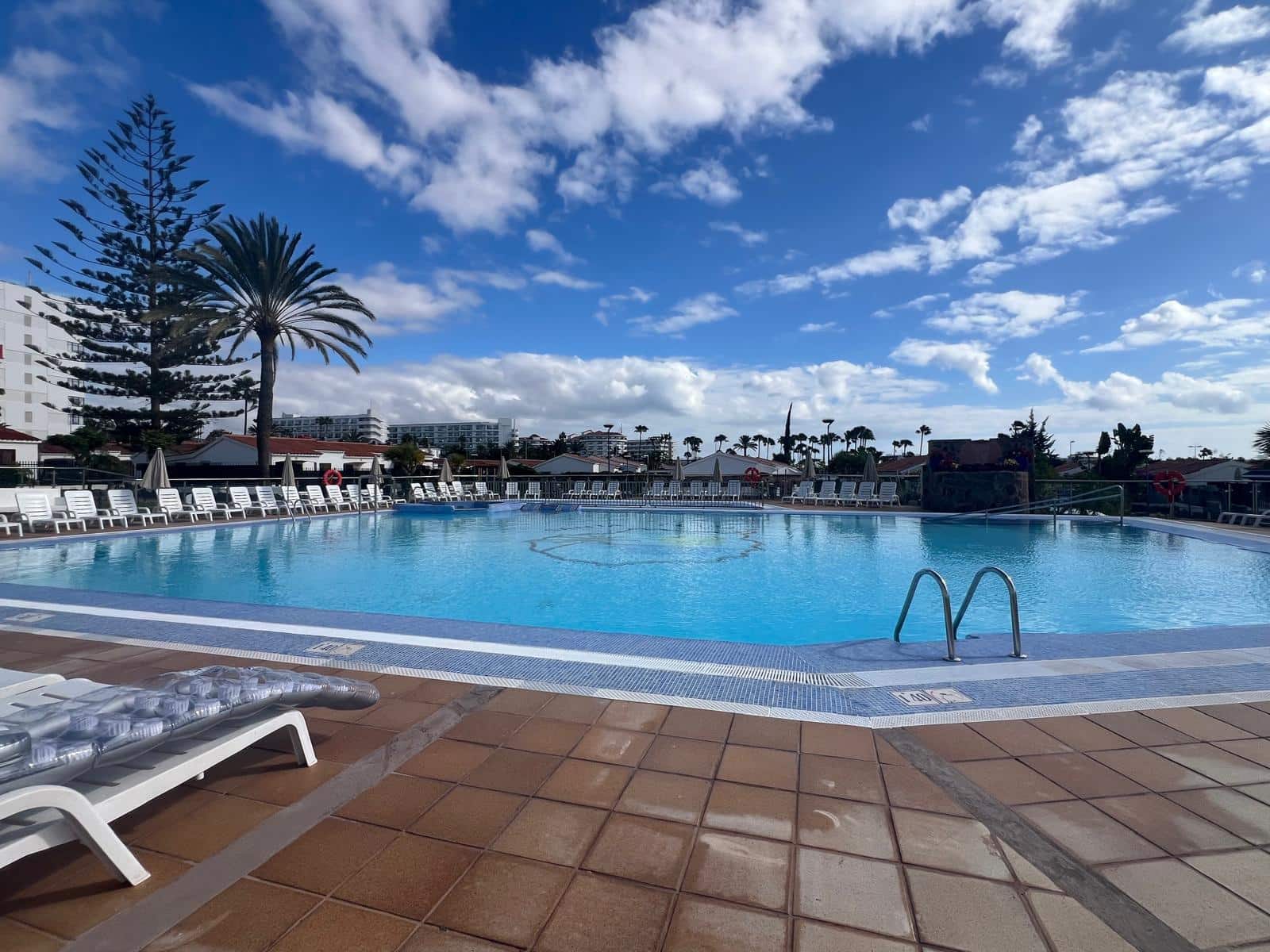 4 soveværelse Bungalow til salg i Playa del Ingles med swimmingpool garage - € 580.000 (Ref: 9528463)