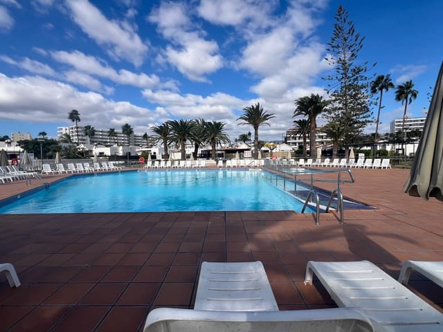 4 soveværelse Bungalow til salg i Playa del Inglés, San Bartolomé de Tirajana med swimmingpool garage - € 580.000 (Ref: 9528463)