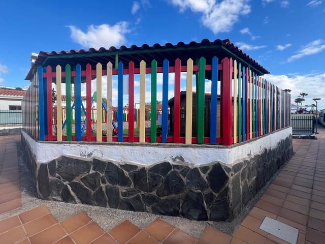 4 soveværelse Bungalow til salg i Playa del Inglés, San Bartolomé de Tirajana med swimmingpool garage - € 580.000 (Ref: 9528463)