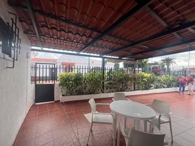 4 soveværelse Bungalow til salg i Playa del Inglés, San Bartolomé de Tirajana med swimmingpool garage - € 580.000 (Ref: 9528463)