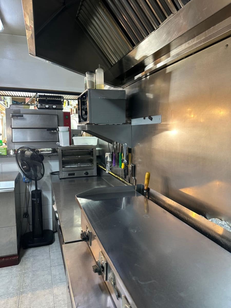 Restaurant/bar te koop in Amadores met garage - € 125.000 (Ref: 9623183)