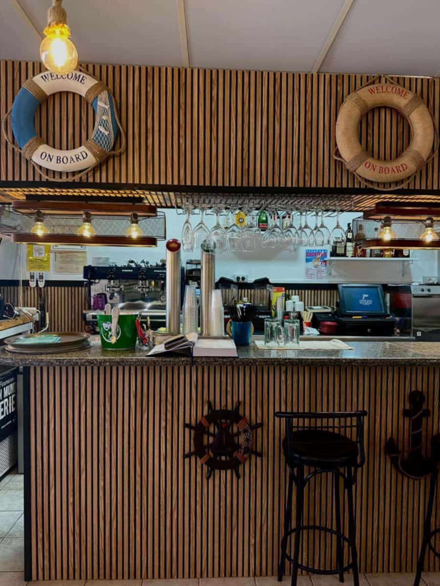 Restaurant/bar te koop in Amadores met garage - € 125.000 (Ref: 9623183)