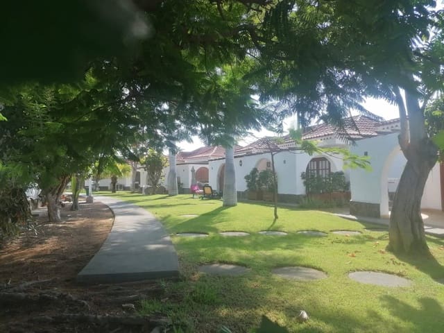 Bungalow de 1 chambre à louer à Maspalomas, San Bartolomé de Tirajana avec piscine garage - 975 € (Ref: 9919042)