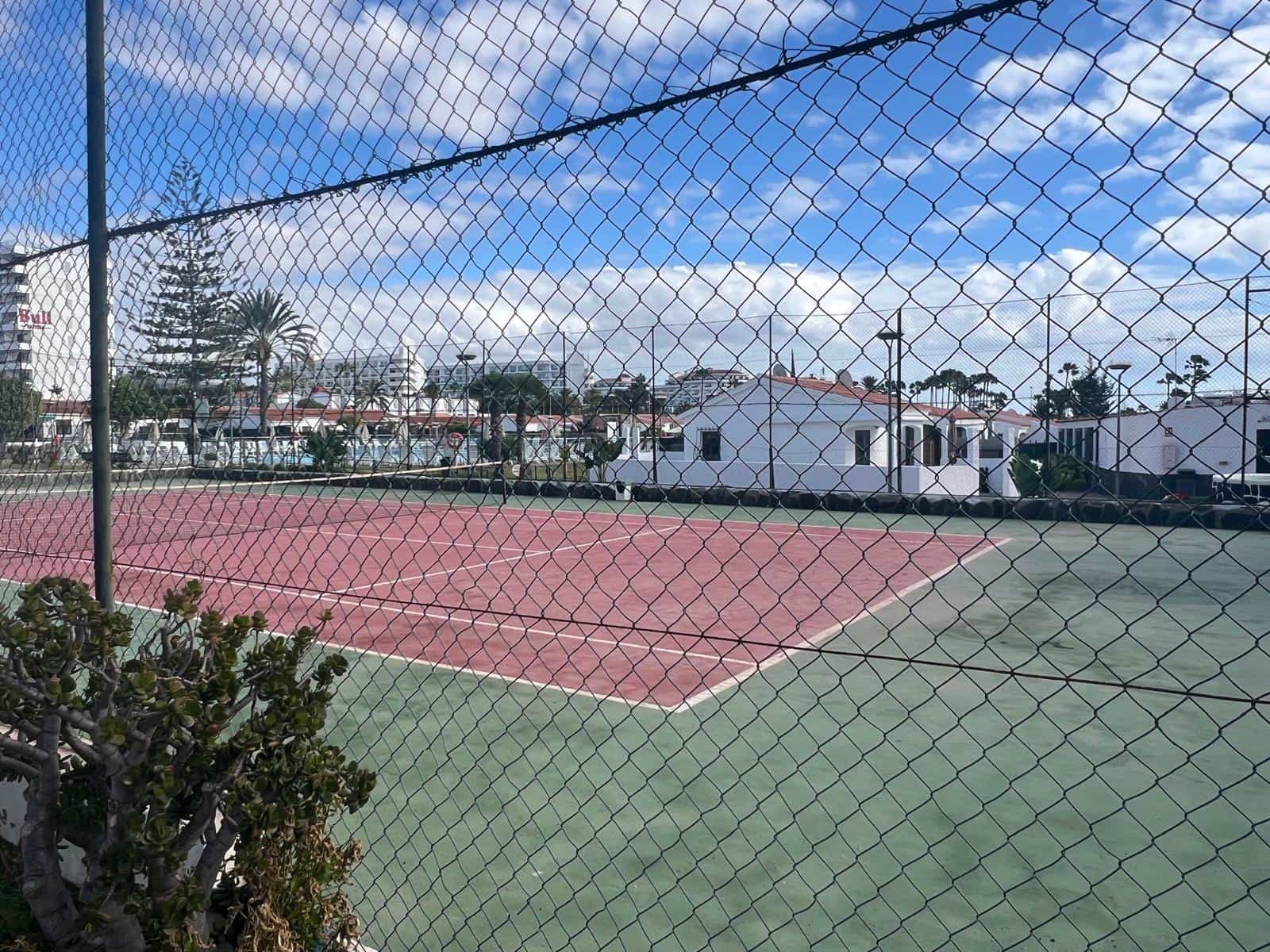 4 chambre Bungalow à vendre à Playa del Ingles avec piscine garage - 565 000 € (Ref: 9967073)