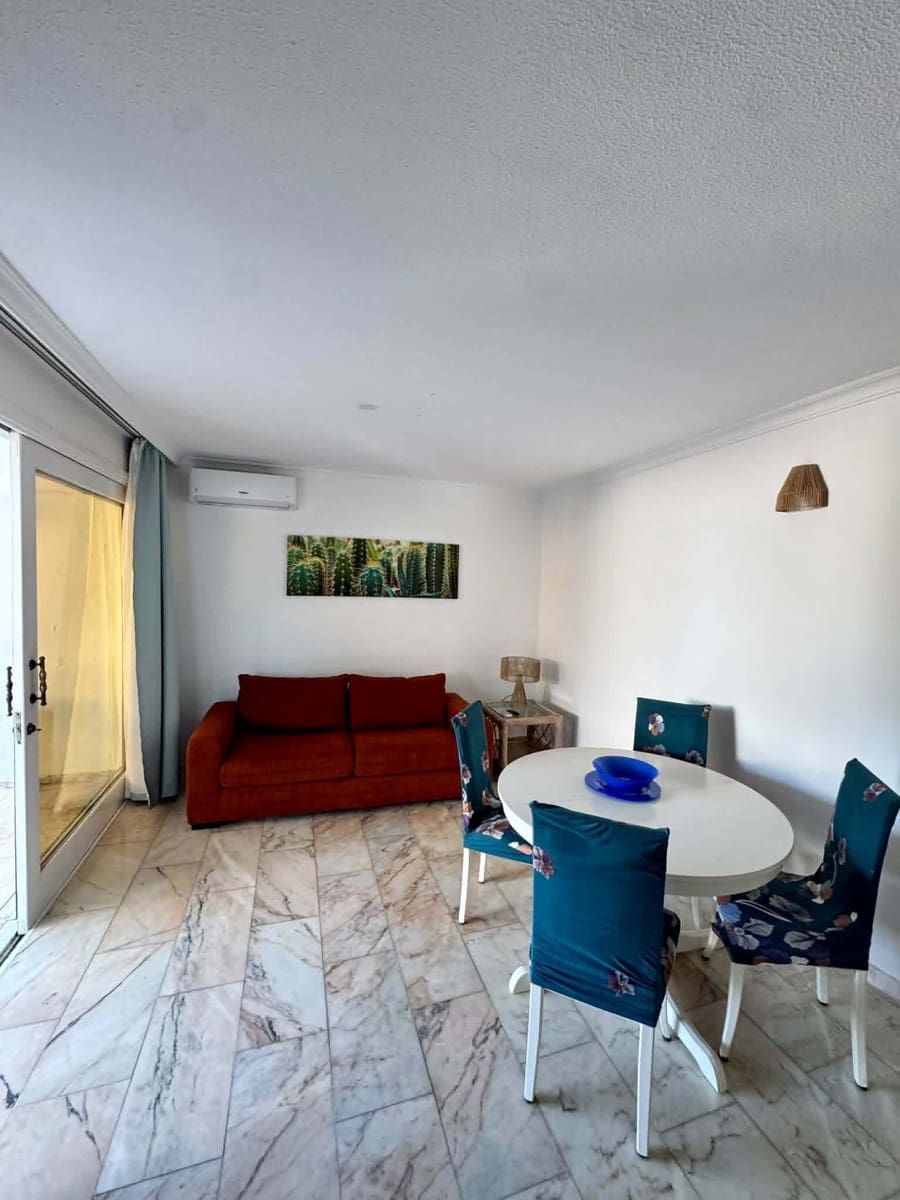 1 sypialnia Apartament do wynajęcia w Patalavaca z basenem garażem - 2 500 € (Ref: 9967075)