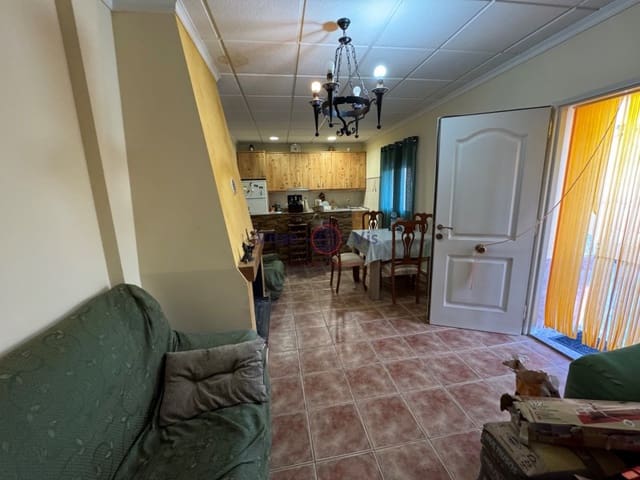 Casa de 3 habitaciones en Lorca en venta con garaje - 110.000 € (Ref: 9646036)