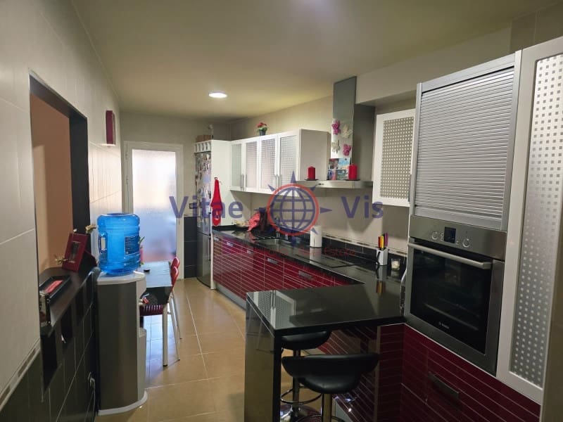 4 soveværelse Lejlighed til salg i La Hoya med garage - € 142.000 (Ref: 9646038)