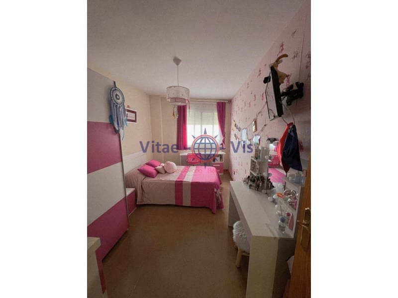 4 soveværelse Lejlighed til salg i La Hoya med garage - € 142.000 (Ref: 9646038)