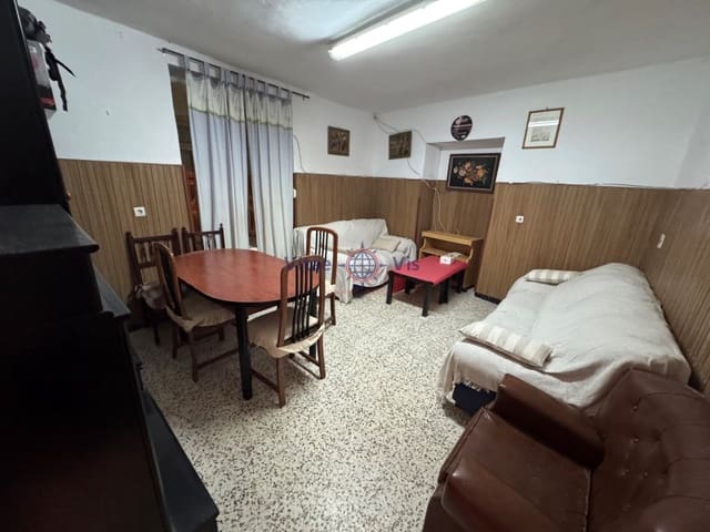 Casa de 4 habitaciones en Lorca en venta - 150.000 € (Ref: 9646041)