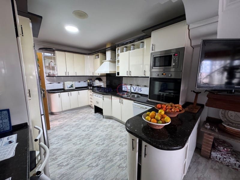 Casa de 4 habitaciones en Almendricos en venta con garaje - 249.500 € (Ref: 9659231)