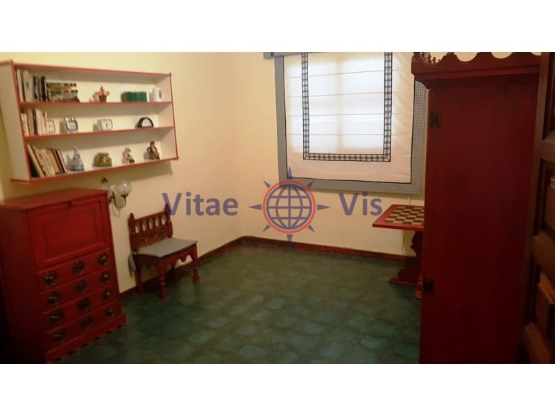 4 slaapkamer Villa te koop in Purias met garage - € 360.000 (Ref: 9666280)