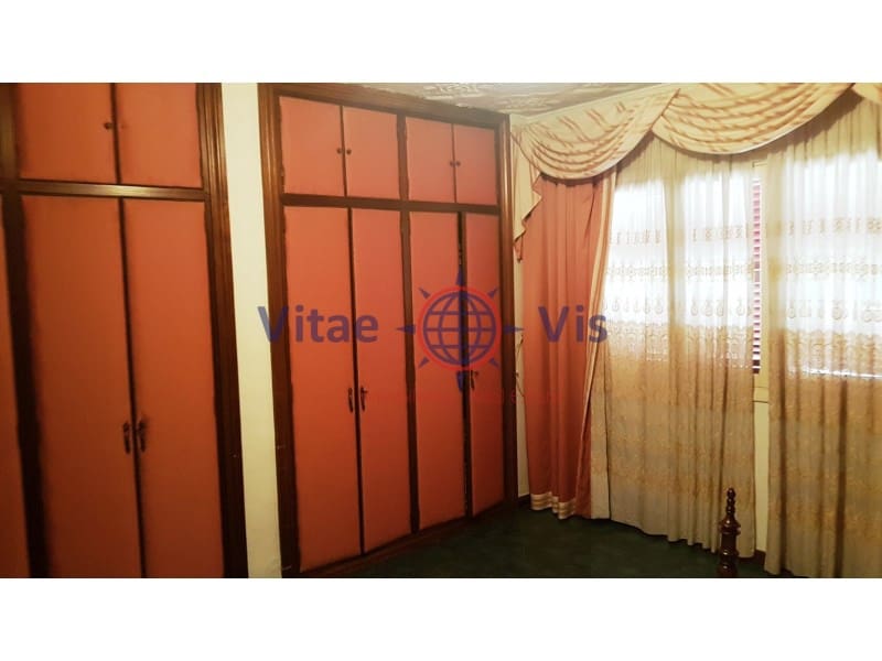 4 slaapkamer Villa te koop in Purias met garage - € 360.000 (Ref: 9666280)