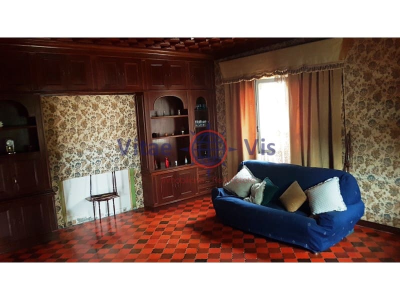 4 slaapkamer Villa te koop in Purias met garage - € 360.000 (Ref: 9666280)